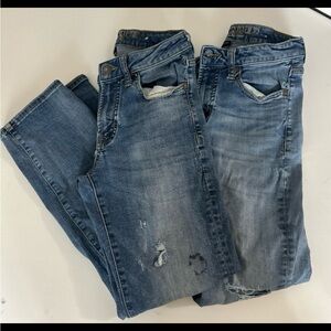 2 pairs of Men’s American Eagle Jeans
Extreme flex